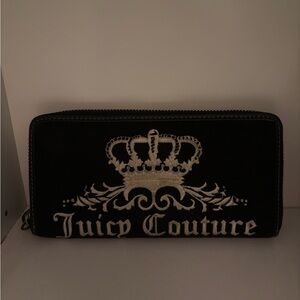 Juicy Couture Black and Cream Crown Key Holder